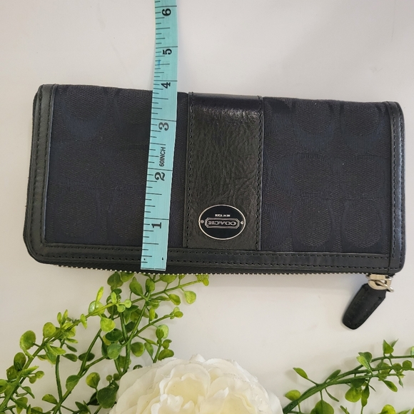 Coach New York  Legacy slim zip signature C's black canvas leather trim wallet - Picture 8 of 8